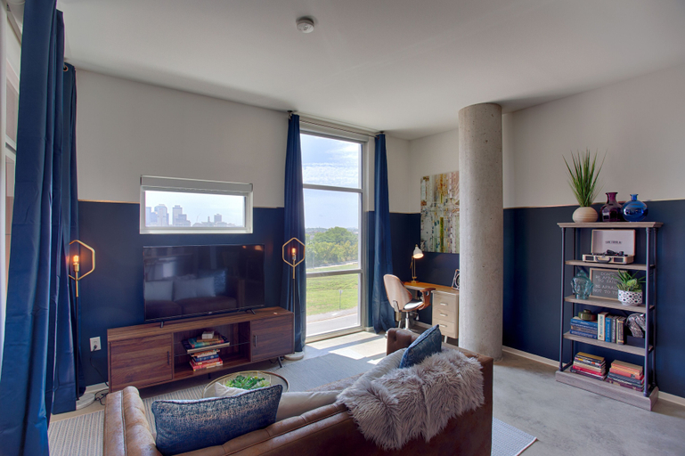 Others 5, Mid Century Modern Downtown Condo | 30+ Night Min, Davidson