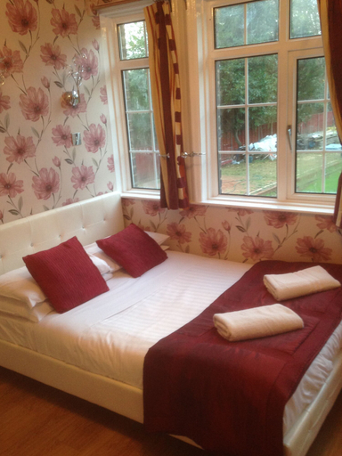 Bedroom 2, The Bridge House, London