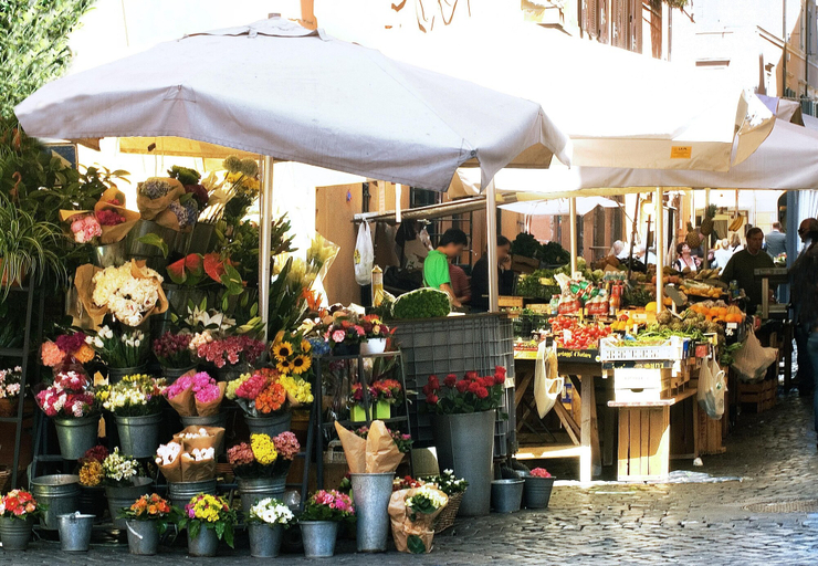 Food & Drinks 5, Mario de Fiori 37, Roma