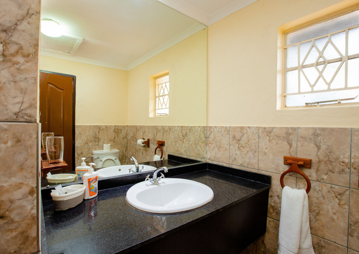 Bathroom 4, Casa Mia, Blantyre City