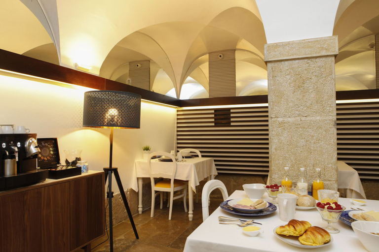 Food & Drinks 5, Alecrim ao Chiado, Lisbon