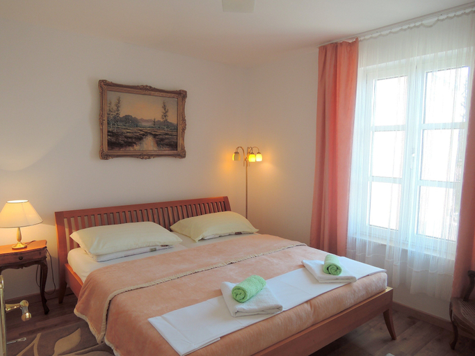 Bedroom 2, Apartments Mermaid, Malinska-Dubašnica