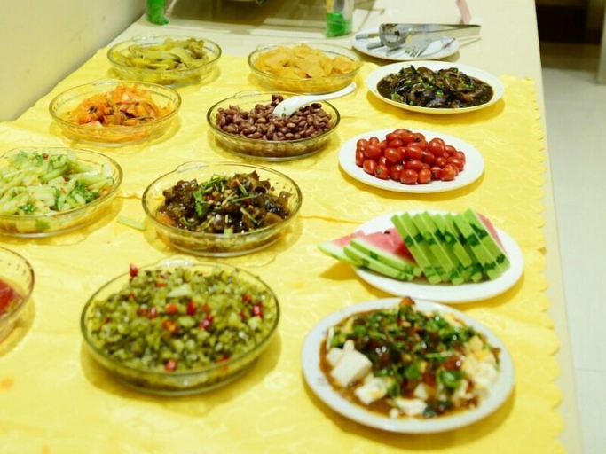 Food & Drinks 4, GreenTree Inn Taizhou Tiantai Bus Station Express Hotel, Taizhou