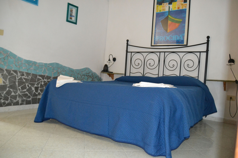 Bedroom 3, Hotel Tirreno Residence, Napoli