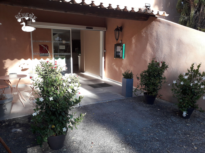 Exterior & Views 2, Le Mas du Colombier, Vaucluse