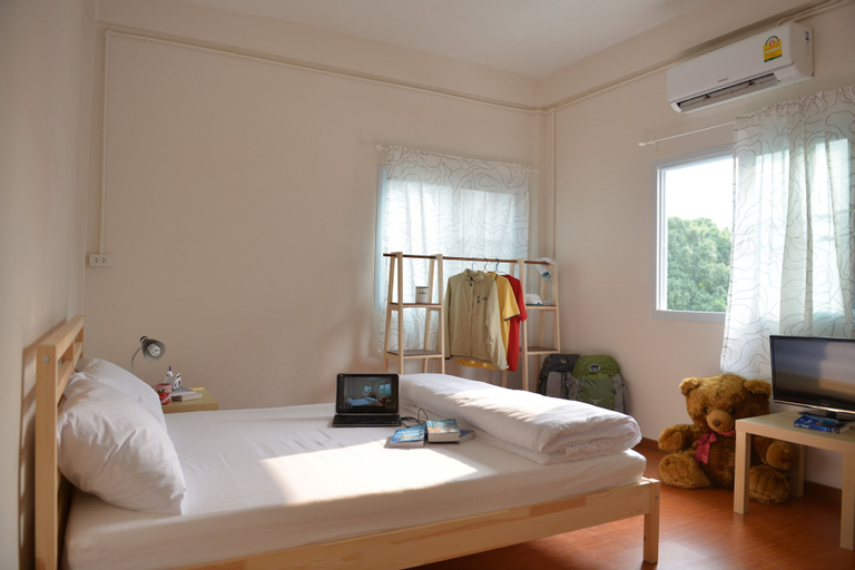 Bedroom 13