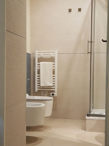 Bathroom 4, MammaDada Guest House, Bari