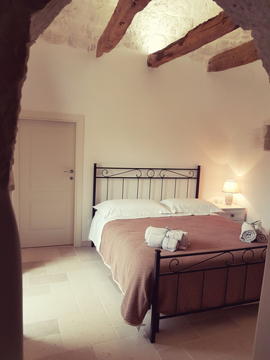 Bedroom 4, Lunalì, Bari