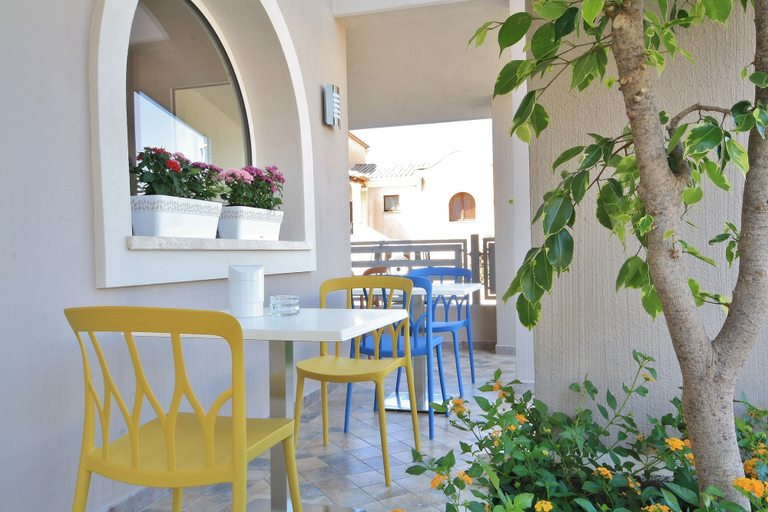 Food & Drinks 5, New Ca Mea, Cagliari
