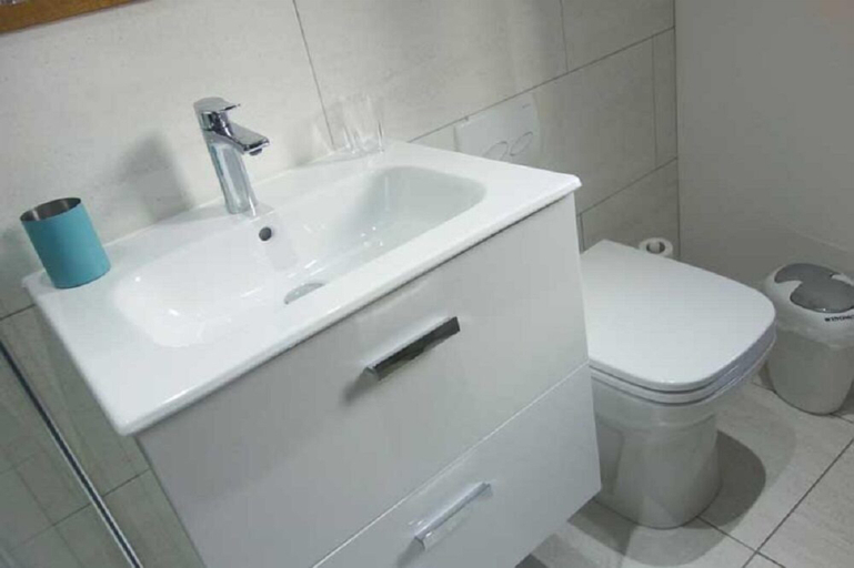 Bathroom, Glenlaird, Stirling