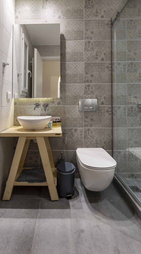 Bathroom 4, Champions Apt in N. Kosmos neighbourhood, Attica