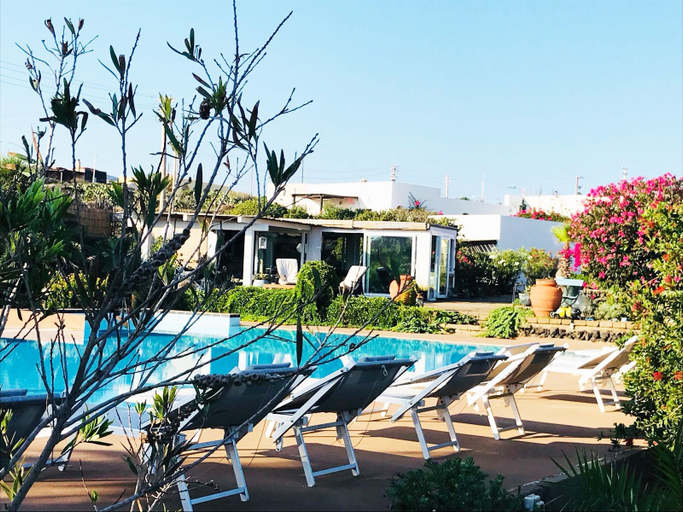 Exterior & Views 2, Agriturismo Le Lanterne, Trapani