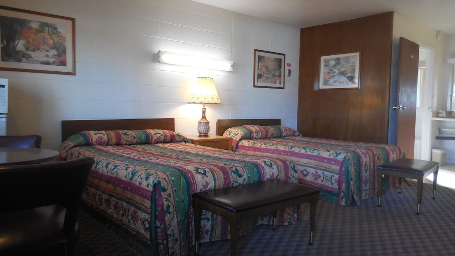 Bedroom 2, Budget Host 254 Inn Loveland, Larimer