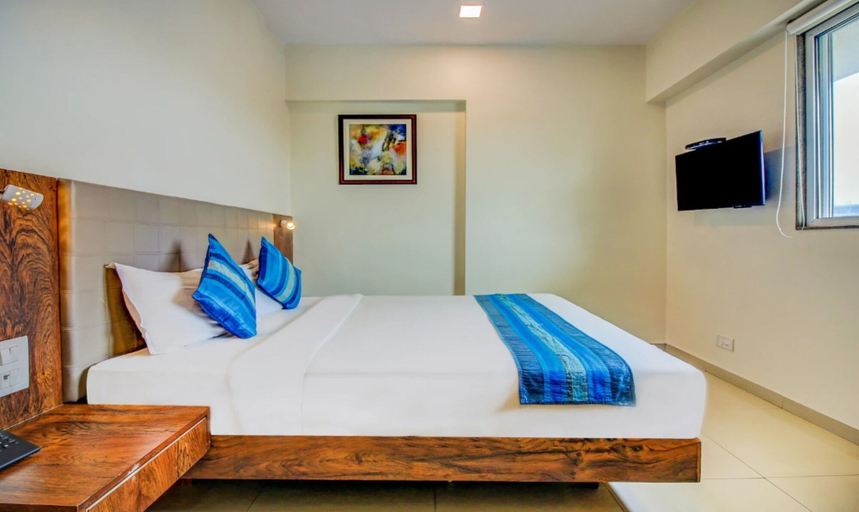 Bedroom 3, J Hotel and Banquets, Mumbai Suburban