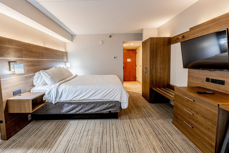 Bedroom 3, Holiday Inn Express INDIANAPOLIS SOUTH by IHG, Indianapolis