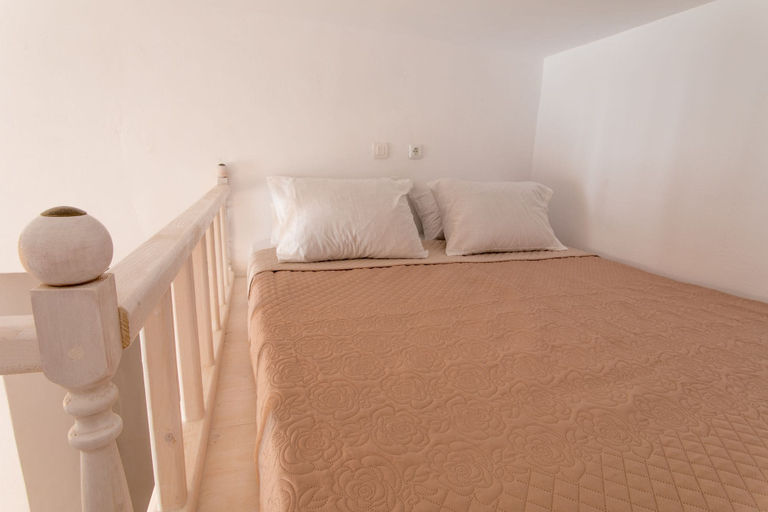 Bedroom 4, Mascot Hotel, South Aegean