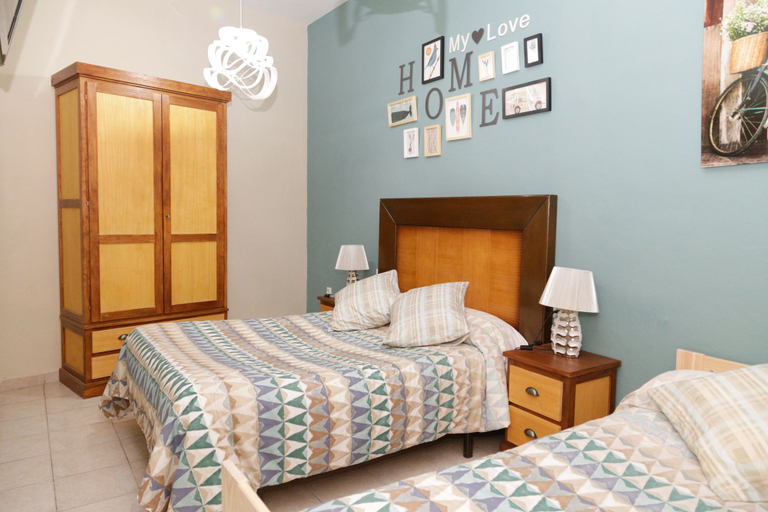 Bedroom 3, Pension Internacional, Córdoba