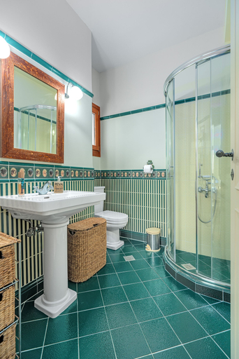 Bathroom 4, Sun Villa Glyfada, Central Greece