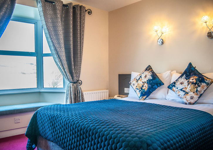 Bedroom 3, Arnolds Hotel