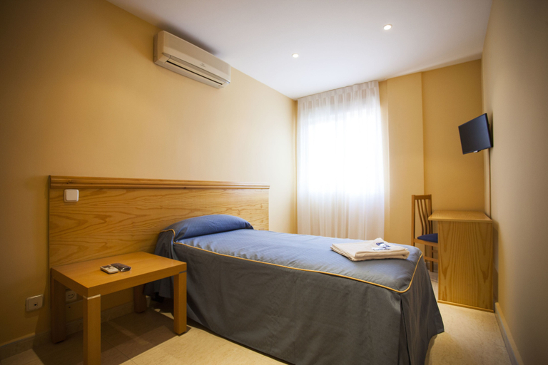Bedroom 5, Hotel El Álamo, Madrid