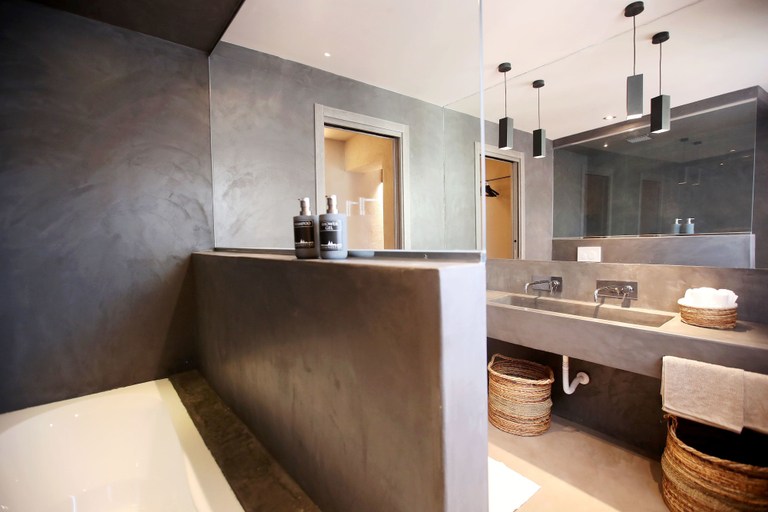 Bathroom 5, Casa Nostra Luxury Suites, Palermo