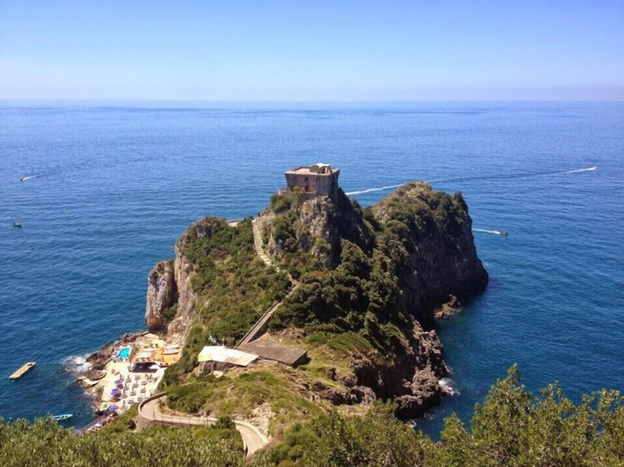 Others 5, Casa Roberta, Salerno