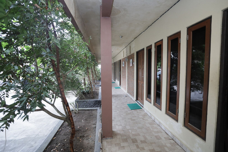Exterior & Views 5, RedDoorz near Bundaran Garuda 2, Palangkaraya