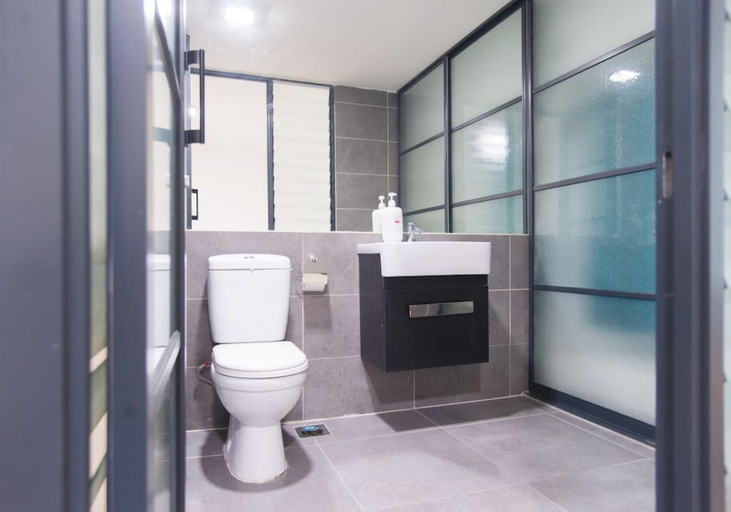 Bathroom 3, Empire Soho by SYNC, Petaling Jaya