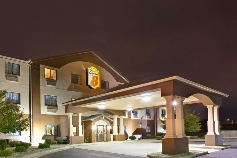 Super 8 by Wyndham South Bend, Saint Joseph