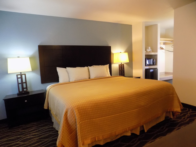 Bedroom 3, Budget Inn, Quay