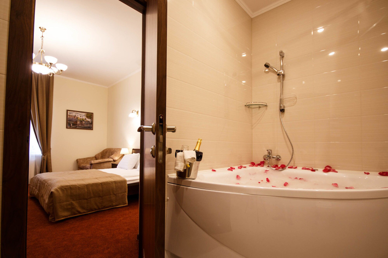 Bathroom 3, Hotel Sonata on Vladimirskaya Square, Sankt-Peterburg gorsovet