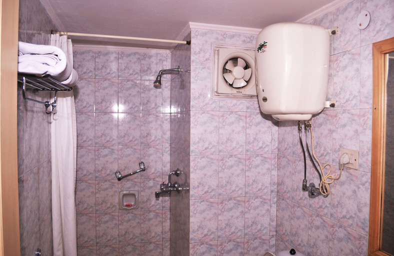 Bathroom 4, Toshali Royal View Resort, Shimla