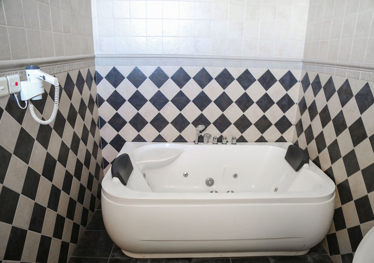 Bathroom 4, Hotel De Mag, Kinondoni