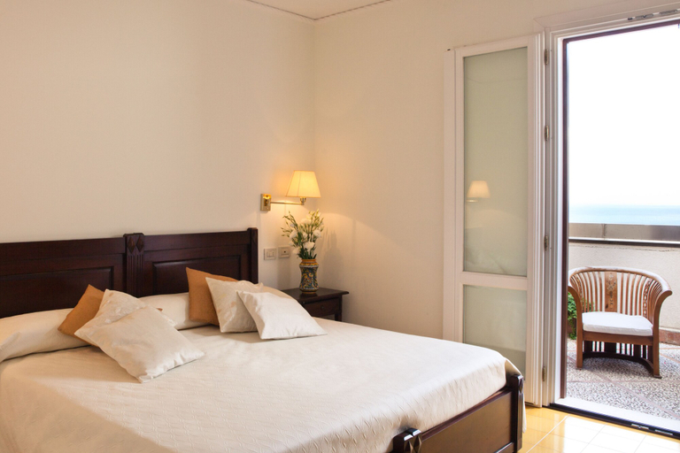 Bedroom 4, Hotel Torre Bennistra, Trapani