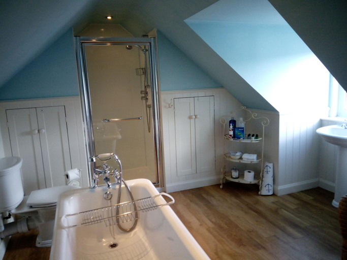 Bathroom 4, Dunallan House, Highland