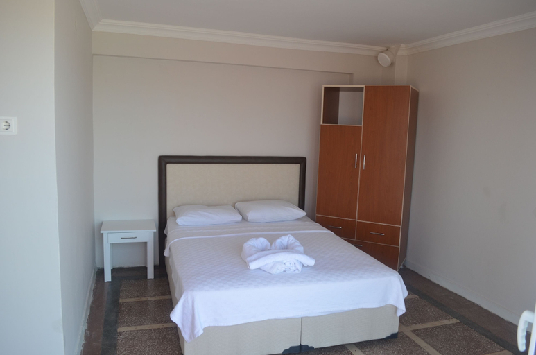 Bedroom 5, Tunc Otel, Ayvalık