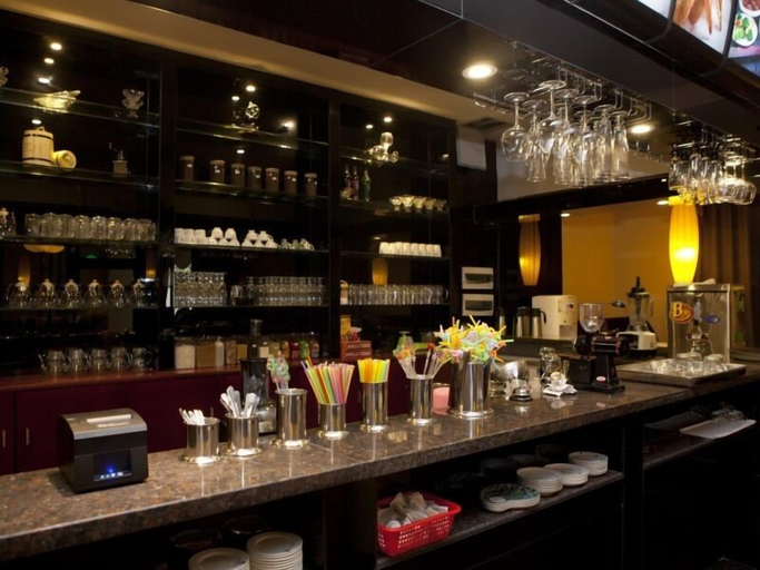 Food & Drinks 3, GreenTree Inn HaiKou Longhua District JinNiu Road Hotel, Haikou