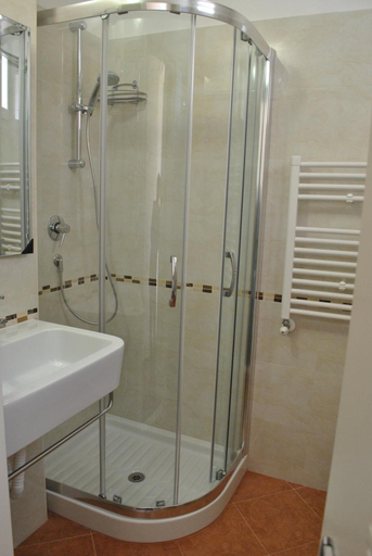 Bathroom 4, Lewisrooms Domo, Cagliari
