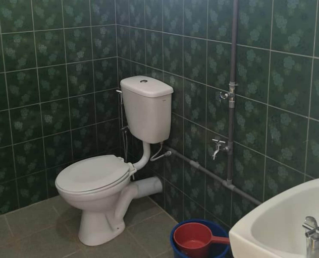 Bathroom 3, Tambisan Island Lodge, Kinabatangan