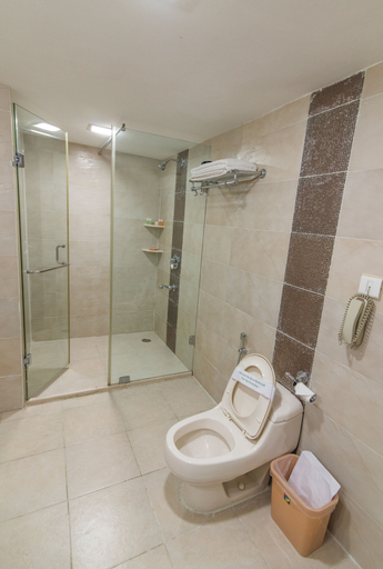 Bathroom 5, Sai Vishram Business Hotel, Bangalore