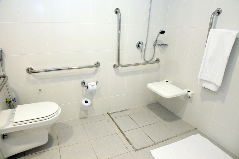 Bathroom 5, ibis budget BH Afonso Pena Savassi, Belo Horizonte
