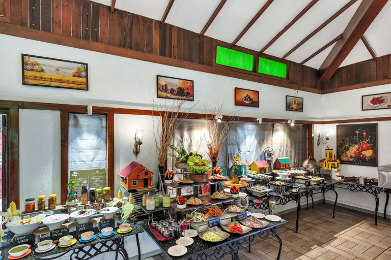 Food & Drinks 5, Club Mahindra Mahabaleshwar Sherwood, Satara