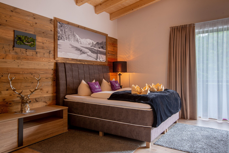 Bedroom 2, Hotel Alpennest, Innsbruck Land