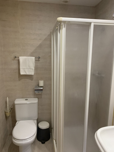 Bathroom 4, Hostal Burgalés, Navarra