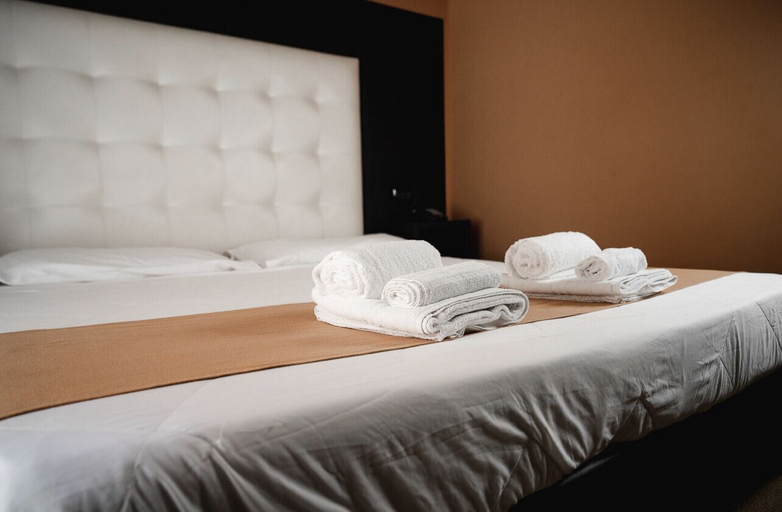 Bedroom 4, Sweet Central Hotel, Caserta