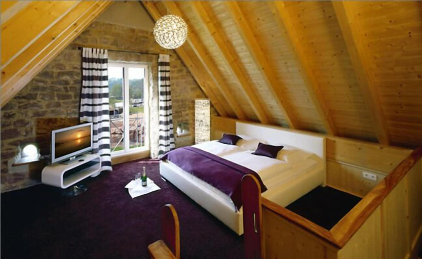 Bedroom 27