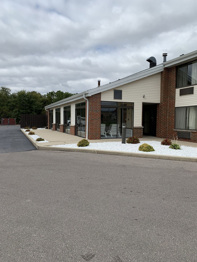 Exterior & Views 2, Super 8 by Wyndham Watertown WI, Jefferson