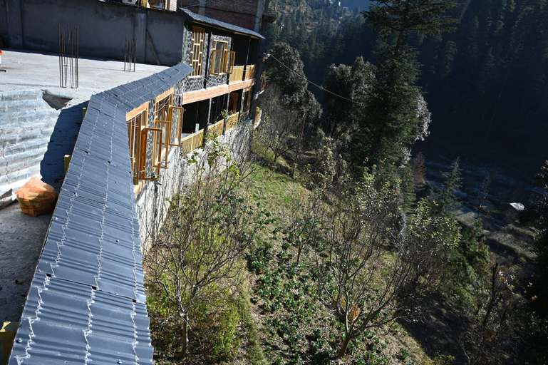 Others 5, Khwabeeda Stays, Kullu