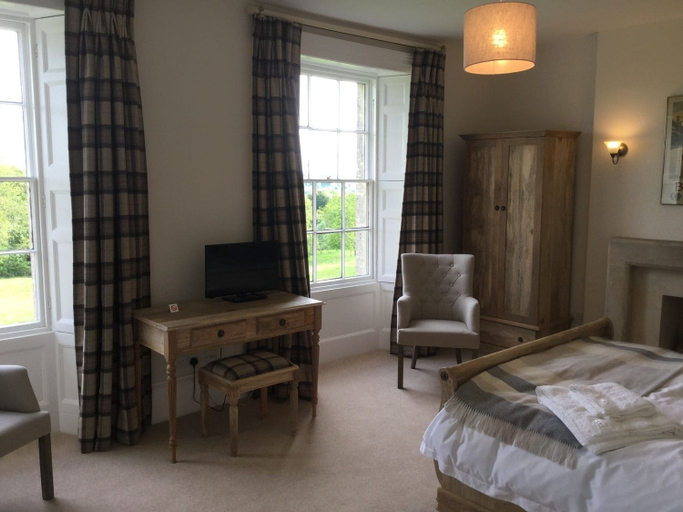 Bedroom 2, The Old Vicarage at Oakridge, Gloucestershire