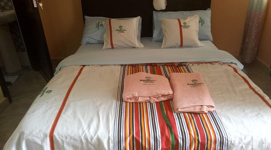 Bedroom 2, Mangalita Lodge, Busiiro